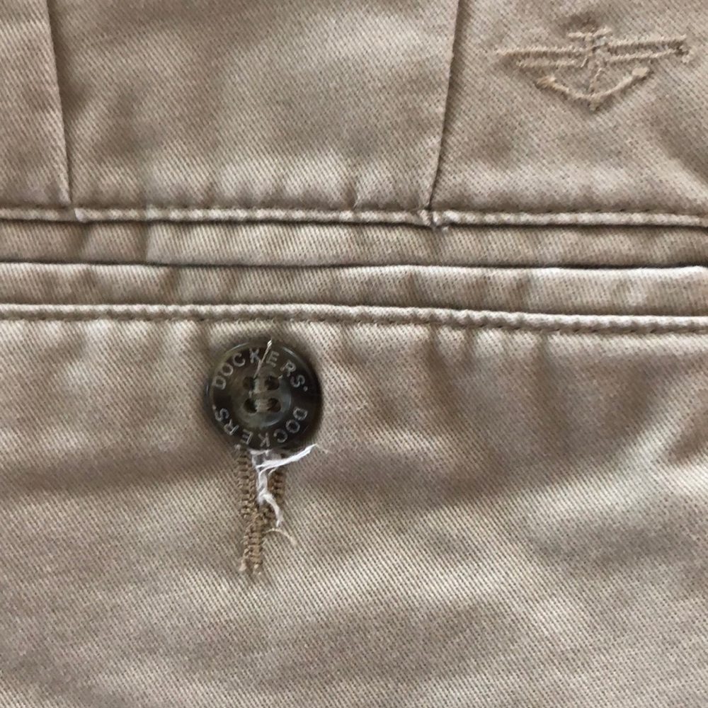 Men’s Dockers - Picture 7 of 8